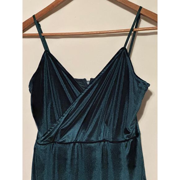 LULUS Dress M Velvet Kelly Green Faux Wrap Holiday Cocktail Fairy Goth - Picture 2 of 12